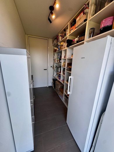 Penthouse met sauna, open haard, SmartHome, 2 TG-plaatsen direct bij het St. Franziskus-hospital – 02 Zimmer