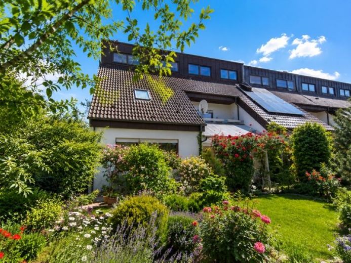 viel Platz für Ihre Familie, zu Fuß in die Altstadt – ruhiges Reihenendhaus in Frankenthal – Foto 1