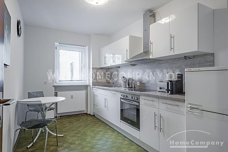 Gepflegte möblierte 3-Zimmer-Wohnung mit großem Balkon in ausgezeichneter Lage in Haidhausen – 4222640235f83050bbe198ca0c598c40c5cb9a21.jpg