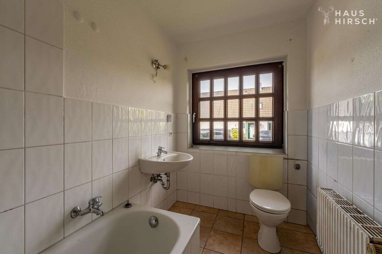 Familienfreundliches, gut geschnittenes Haus in Boostedt – Badezimmer
