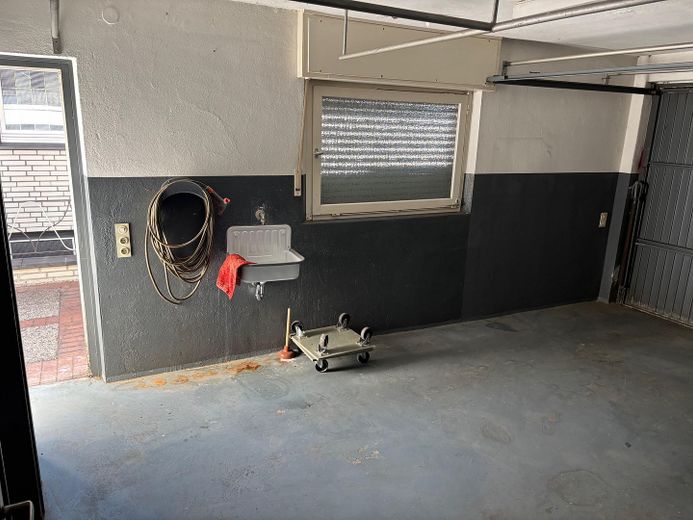 Bungalow mit großer Doppelgarage in ruhiger, zentraler Lage auf tollem Grundstück – Garage klein 5,45 x 3,43x2,5