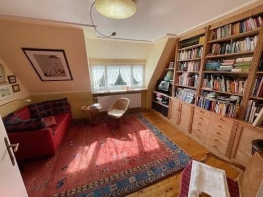 Zweifamilienhaus auf 819 qm Traumgrundstück – Wohnzimmer OG