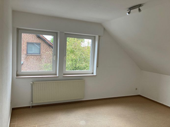 Komfort-Einliegerwohnung im Winkelbungalow mit Balkon in ruhiger Stadtrandlage, von privat – Kind 1