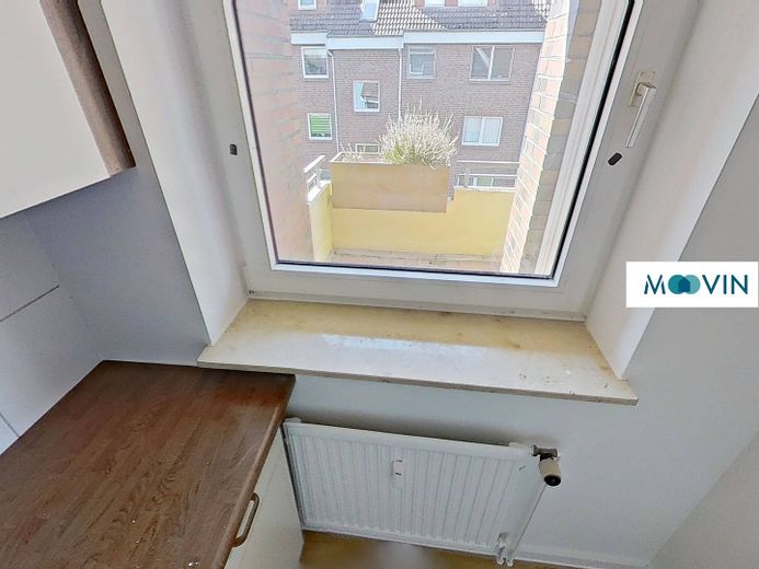 Renovated 1-Room Apartment with Balcony, Fitted Kitchen and Modern Shower Bathroom – Ansicht II: Küche
