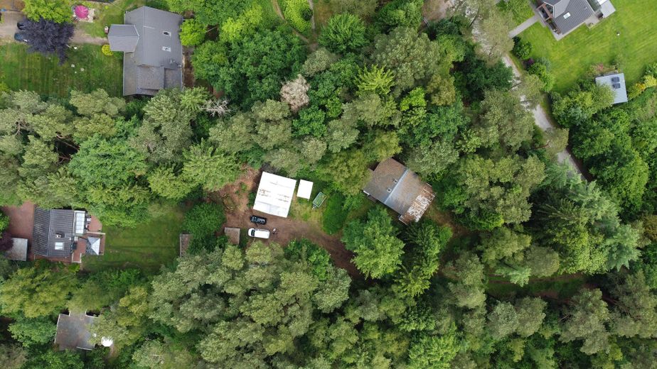 Charmantes Waldgrundstück mit Einfamilienhaus in 21279 Wenzendorf – Drohnenbild oben
