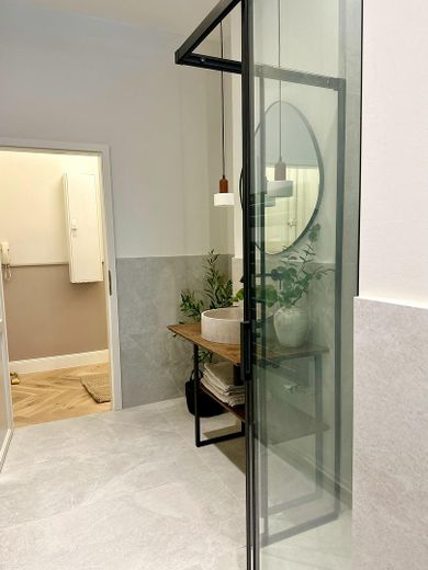 Zeitlose Eleganz trifft auf modernen Komfort - Sanierte 3 Zimmerwohnung am Schloss Charlottenburg – Foto 7