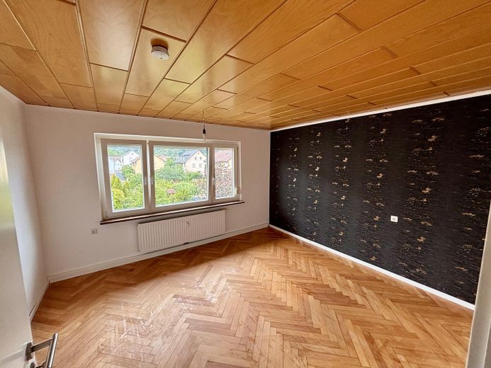 Saniertes 3-Familienhaus bietet viel Platz zur Eigennutzung oder als Wertanlage in Gingen – Foto 12