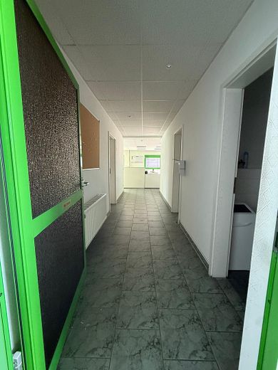 Oficina · Consulta · Autoescuela · Formación: dos plantas, divisibles desde 40 m² – Foto 6