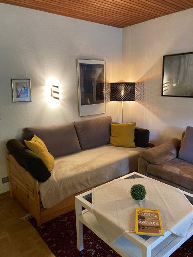 9% Bruttomietrendite – 42 m² Apartment – neue Küche & neues Bad – voll möbliert – Zusätliches Bett/Sofa