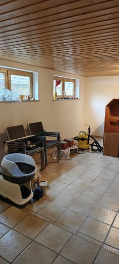 Mehrfamilienhaus mit großem Grundstück – Hobbyraum