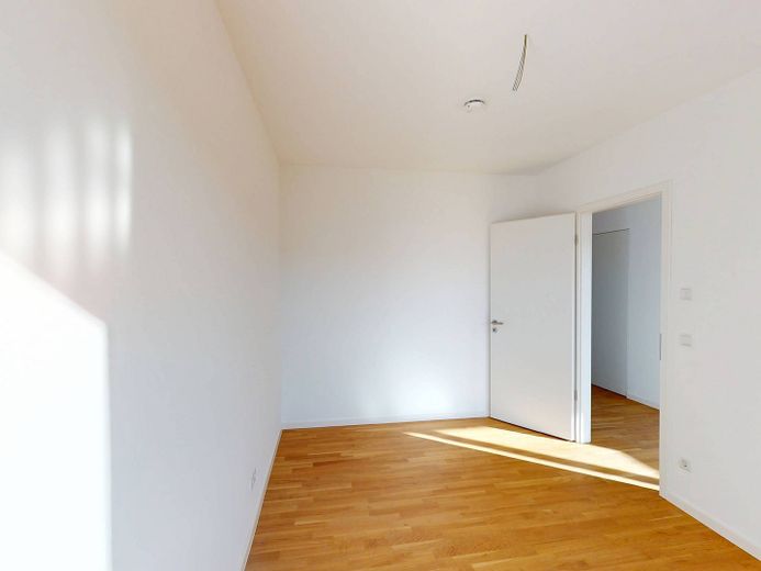 Splendido appartamento di 3 locali con cucina a vista nel nuovo quartiere residenziale "Ferdinands Garden" – Ansicht II: Schlafzimmer I