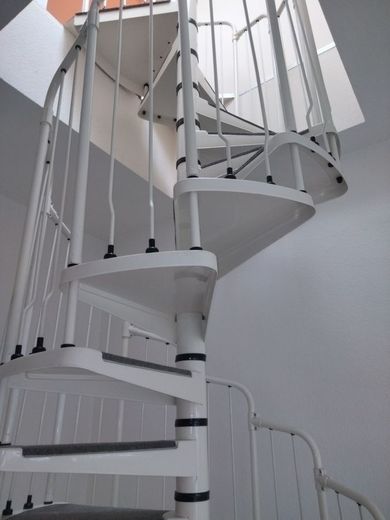 Exklusive Maisonettewohnung mit Garage in bester Lage von Lutherstadt Wittenberg zu verkaufen – Wendeltreppe zum DG