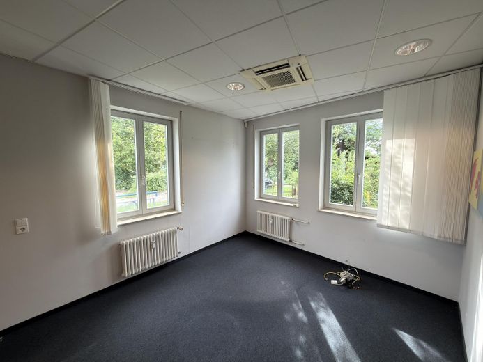 Büro 1