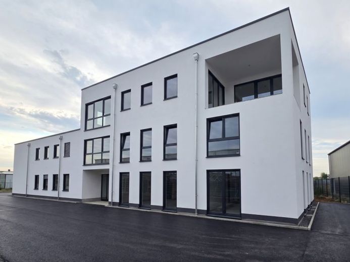 Powierzchnia biurowa 119 m² | parter | pierwszy najem w nowym budynku Alfter (Bonn/Kolonia) | od 08/2026 – Zdjęcie 1