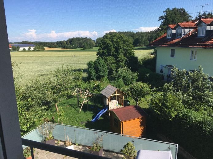 Appartamento di 5 locali con grande terrazza sul tetto a Grafing – Blick vom Dachgeschoss