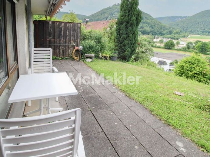 Top-Anlageobjekt in Bad Urach: Gepflegte 2-Zimmer-Wohnung mit sicherer Perspektive – Foto 1