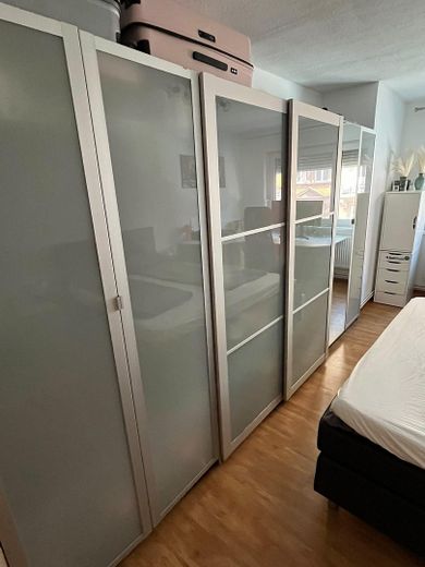 Bonito apartamento de 3 habitaciones con dos balcones en el barrio este de Karlsruhe – Schlafzimmer 
