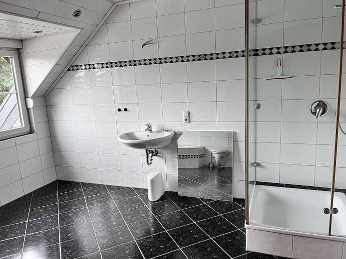 Badezimmer 2. OG