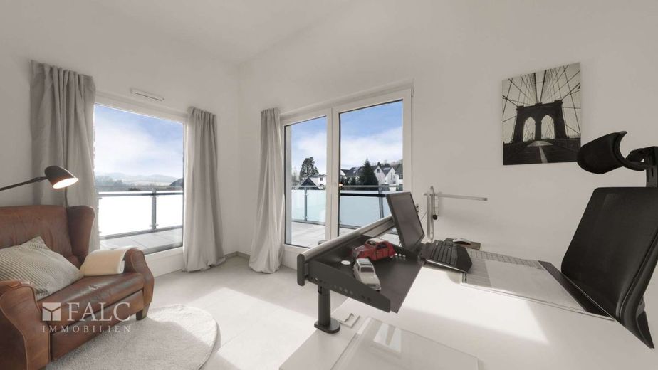 Wohnen im Penthouse - ein Lebensgefühl! – Arbeitszimmer