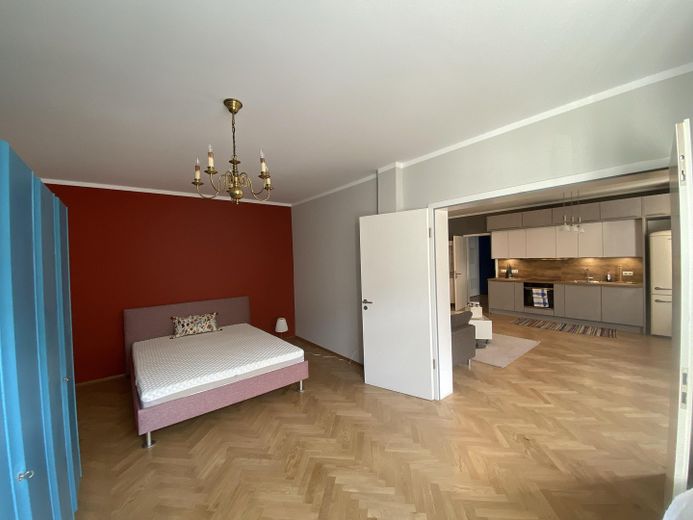 2-room apartment in renovated old building in Neuhausen (partially furnished) – Foto 17