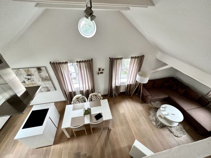 Top gepflegte 2-Zimmer DG-Wohnung in Füssen zu vermieten – फोटो 1