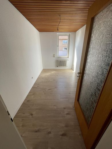 9-Betten-Mitarbeiterwohnung in Nürtingen – ideal für Fahrer & Monteure – Zimmer 2