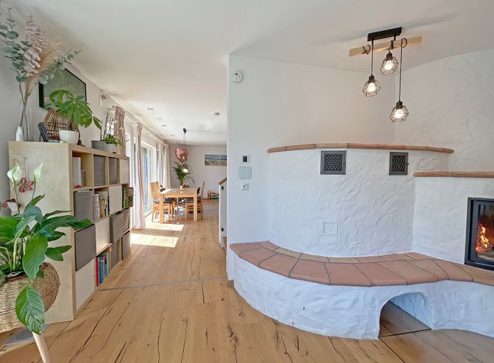 2 moderne WG-Zimmer in Tutzing – Bahnhof, Garten und Homeoffice – gemütlicher Kamin