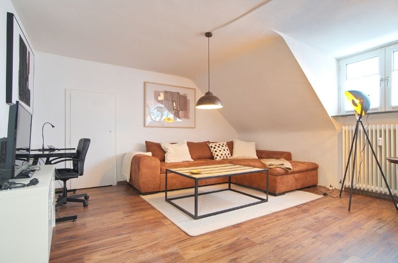 Schöne, helle und gut ausgestattete Wohnung in ruhiger zentraler Lage Nähe Essen Hauptbahnhof, Internetzugang möglich – 6f29d7a500aea4af1c938f67c4d732f3bf7e8c6e.jpg