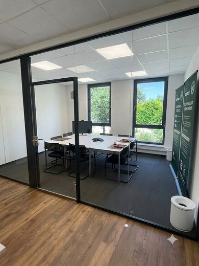 Premium Bürofläche zu vermieten – Besprechungsraum