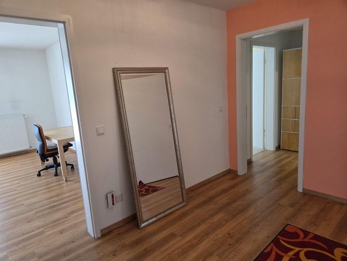 Słoneczne mieszkanie 2,5-pokojowe dla 1 osoby – Flur