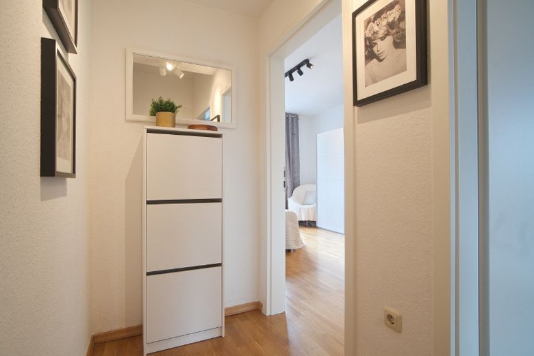 Appartamento elegante e completamente arredato vicino a Rüttenscheider Straße, con wi-fi, pavimento in parquet, balcone e camera da letto silenziosa – 1430a63a7c1a5a72e5ede997822691905a5758bb.jpg