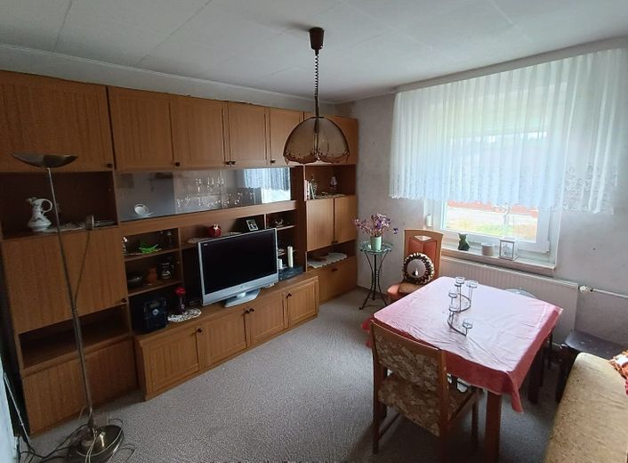 Einfamilienhaus mit Garage, 2000m² Grundstück, Stall, Werkstatt – 1. Kinderzimmer