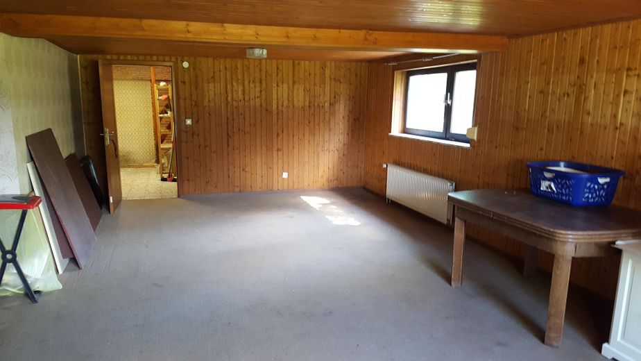 Ideal für Pferdehaltung - Einfamilienhaus, Baugrundstück, Stall und Hausweide / Resthof – Kellerraum unter WZ/EZ