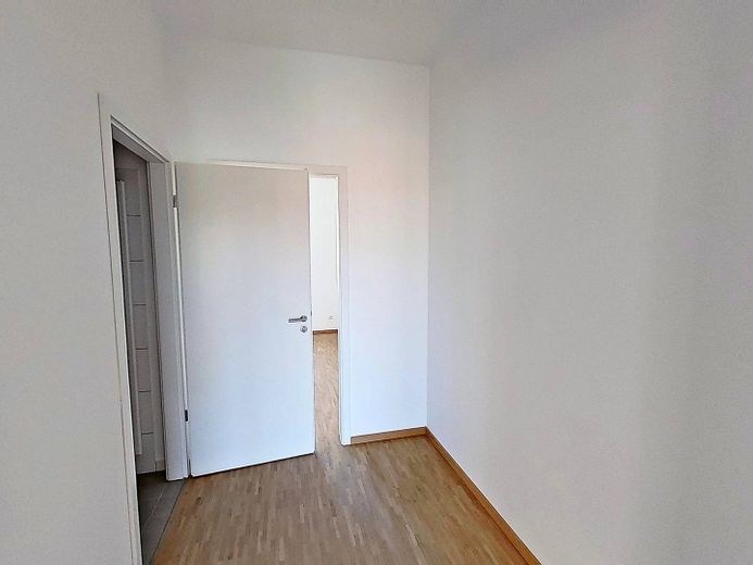 2-Zimmer-Neubauwohnung mit EINBAUKÜCHE und BALKON im Erstbezug *HERBSTSPECIAL: 13. Monatsmiete FREI* – 2. Flurabschnitt