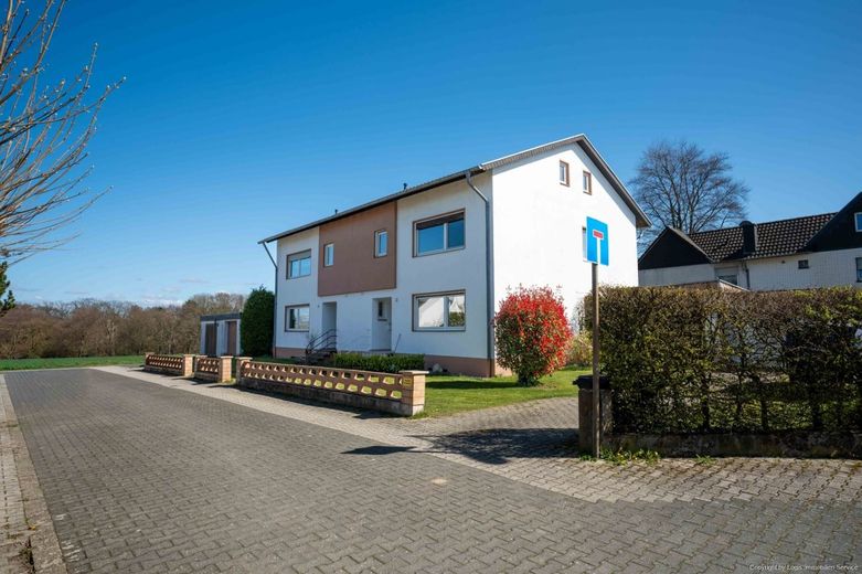 Viel Raum für Familie &amp; Ideen - Charmantes Haus mit Garten in Bonn-Niederholtorf – Außenansicht