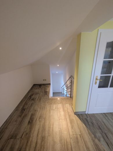 Lage , Lage , Lage ,Top Immobilie Provisionsfrei zu verkaufen – Treppe