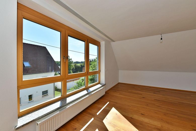 Ampiezza su due livelli – esclusiva maisonette con terrazza sul tetto e vista panoramica – Foto 7