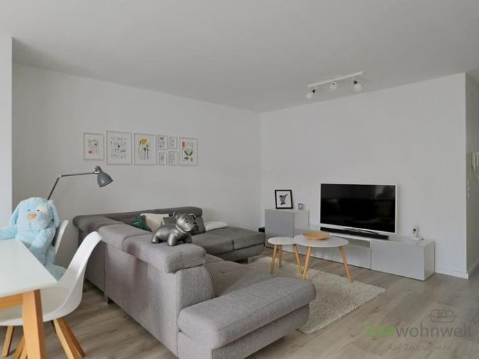 (EF1101_M) Jena: Winzerla, moderne, möblierte Wohnung mit Aufzug, Balkon und TG-Stellplatz – फोटो 1