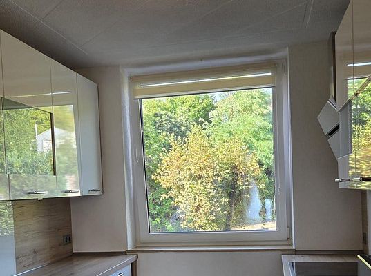 Helle 4-Zimmer mit Balkon und Garage