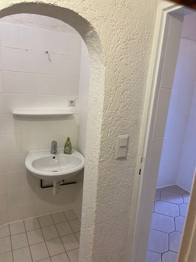Sin comisión de particular: inmueble histórico de inversión con amortización por patrimonio (antiguo monasterio) – 3 viviendas + potencial de ampliación en Bamberg-Theuerstadt – Foto 10