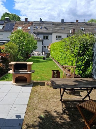Casa a schiera centrale modernizzata per giovane famiglia – Foto 5