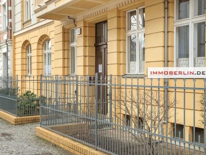 IMMOBERLIN.DE - Charmante Altbauwohnung mit Balkon + Pkw-Stellplatz beim Schlosspark Sanssouci – Foto 1