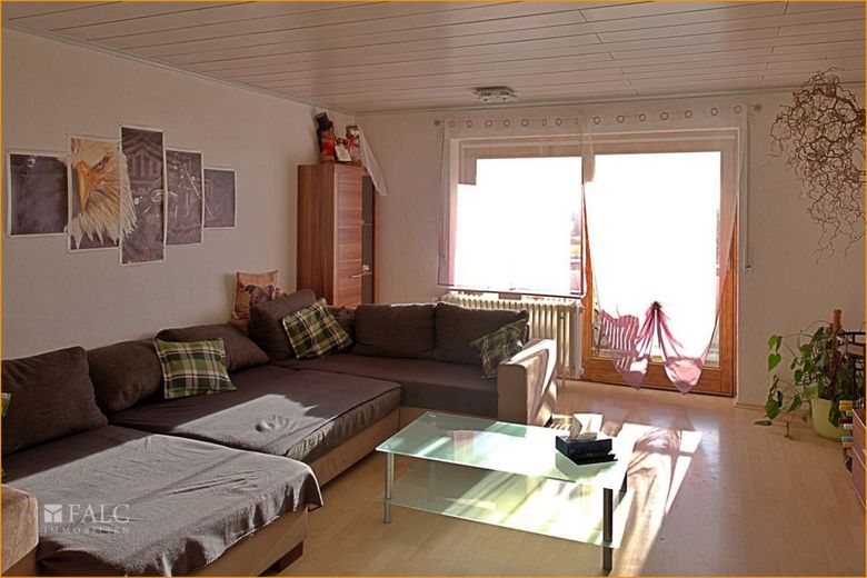 2-Familienhaus + gemütlicher Dachwohnung, vermietet, sehr gepflegt, großer Garten, Kapitalanlage. – Wohnen