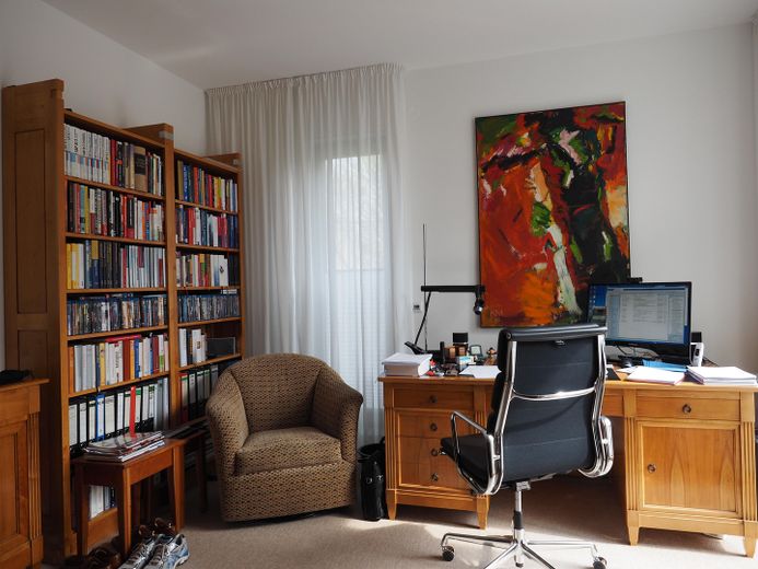 Ático en una amplia zona verde – Arbeitszimmer