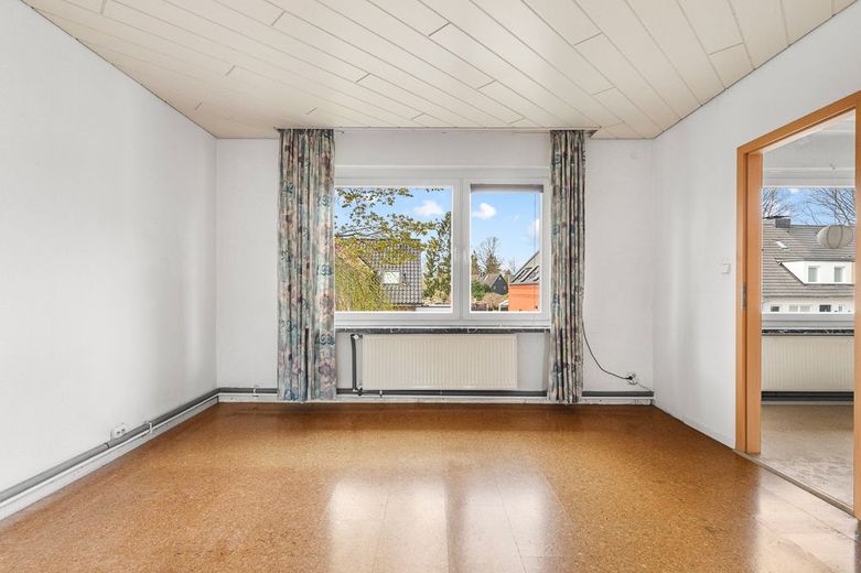 Maisonettewohnung mit ca. 138 qm Wohn-/Nutzfläche &amp; Garage in ruhiger Anliegerstraße von Oldenfelde – Zimmer 2