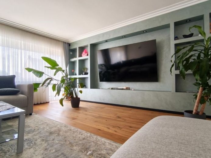 *** Paare aufgepasst! *** Luxuriöse 2,5 Zimmer Wohnung mit Balkon am Hart – Foto 1