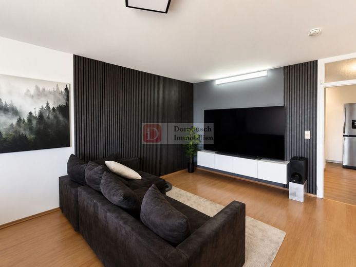 Top!! Vermietete 3-Zimmer-Wohnung mit 2 Balkonen und Tiefgaragenstellplatz – Wohn- und Essbereich