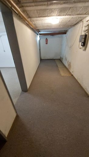 Flur im Keller