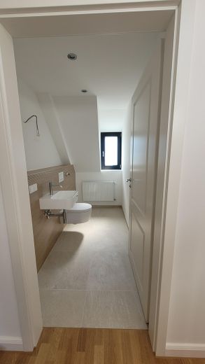 Вілла в стилі модерн, капітально відремонтована: 3 кімнати, 109 м², тераса на даху біля Графенберзького лісу – Фотографія 8
