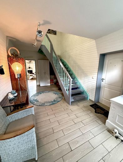 Four Units. An Exceptional Property – Photo 7